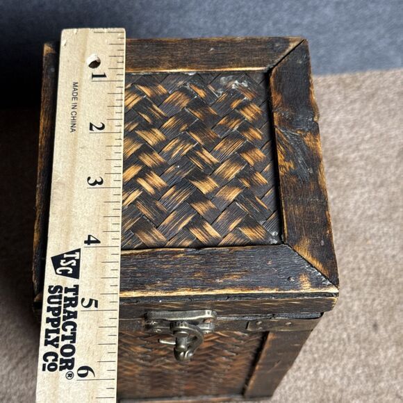 Vintage Wooden Storage Box with Woven Bamboo Panels and Hinged Lid With Latch - Picture 12 of 13